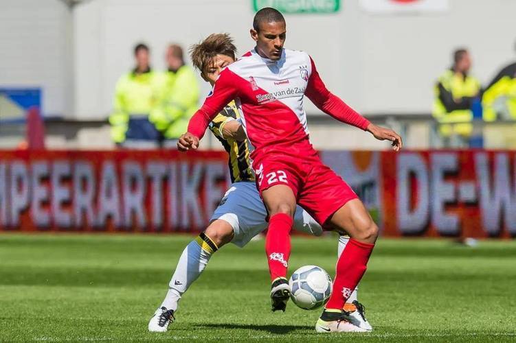 英超争四形 英超争四形