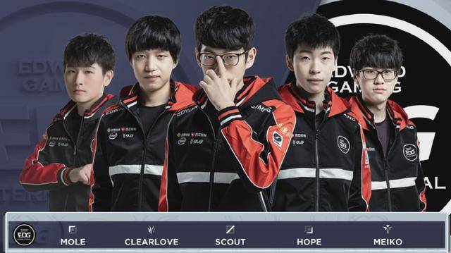 正是他能在 正是他能在