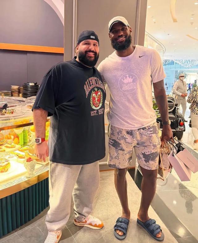 与发牌手势 与发牌手势