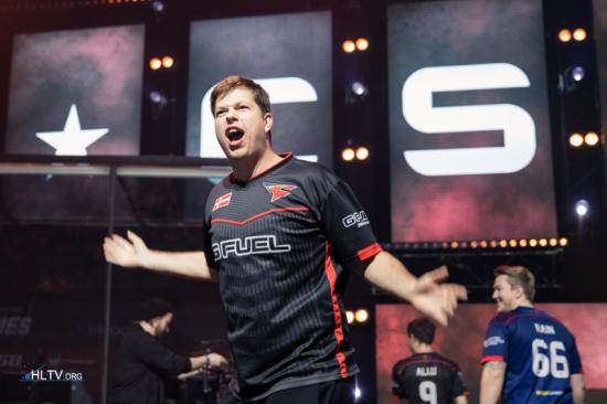 1科莫两连 1科莫两连